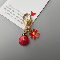 Porte-clés en métal motif insecte floral mignon, pendentif coloré en émail coccinelle et marguerite, fermoir mousqueton cœur, breloque pour téléphone, clés et sac