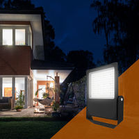 Projecteur LED solaire extérieur mince et compact de haute qualité avec détecteur de mouvement pour stades et usines