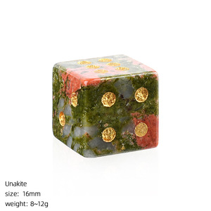 Vente en gros de dés en pierre de cristal naturelle 16*16mm pour jeux de rôle sur table, D&D, jeux de société et divination - Product Image 5