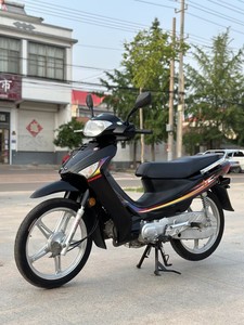 Motocicleta Yamaha C8 con Chasis Curvo, Scooter Urbano para Mujer de 110cc ZY125T-9, Vehículo Potente y Eficiente en Consumo de Combustible - Product Image 3