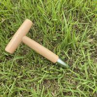 Dibber de truie d'acier inoxydable à manche en bois de fourniture de fabricant pour creuser le sol meuble d'ensemencement transplantant