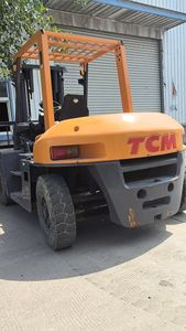 Chariot élévateur TCM 8 T d'occasion, moteur diesel à mât 2 étages de 8 tonnes, faible durée, hauteur de levage de 3000mm, bien entretenu, prêt à fonctionner - Product Image 2