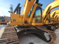 Excavadora de cadenas Komatsu PC240 japonesa genuina de 24 toneladas, tamaño mediano, como nueva, con pocas horas de uso, unidad usada disponible en stock.