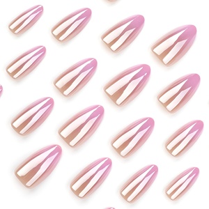 Nouvelles Faux Ongles Courts Minimalistes en Forme d'Amande Rose Dégradé, Prêts à Poser, Style Européen et Américain, Autocollants pour Ongles - Product Image 3