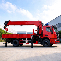 Grue montée sur camion JIUBANG de 8 tonnes pour la construction avec une hauteur de levage de 18,5 m, composants hydrauliques, fonctionnement facile