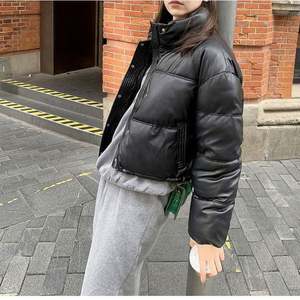 Veste d'hiver verte pour filles avec capuche, fabriquée en Chine - Product Image 2