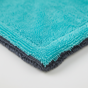 Serviette de lavage de voiture en microfibre à tricotage en chaîne haute densité (GSM) 20% polyamide, torsadée sur mesure, toutes tailles, fabriquée en Corée - Product Image 1