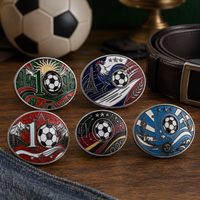 En stock Hebilla de cinturón de aleación de zinc con soporte para cerveza, diseño de Copa de Fútbol, Regalo para aficionados al fútbol, Souvenir deportivo, Múltiples diseños, Venta al por mayor