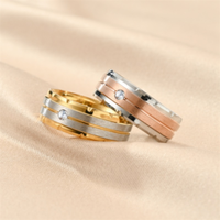 Vente en gros d'anneaux de couple pour femmes et hommes, bijoux en acier inoxydable plaqué or, bague de promesse pour couples