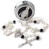Nouveaux articles de bijoux religieux personnalisés chapelet catholique bleu rose violet perles de verre chapelet femmes colliers avec boîte