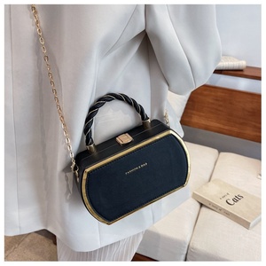Nouveau Sac à Main Tendance 2026 – Sac Boîte Élégant avec Chaîne, Petit Sac à Bandoulière Croisé pour Femme - Product Image 5
