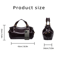 Sac fourre-tout décontracté pour femme en PU souple, couleur unie, doublure polyester, capacité 20-35L, avec rivets et fermeture éclair, sac à bandoulière