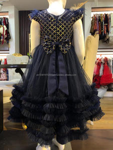 Vestido con volantes y cinta para el pelo para niños, vestido de bebé de diseño único increíble - Product Image 3