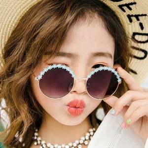 Lunettes de soleil tendance pour enfants, garçons et filles, petites lunettes de soleil en métal dégradé, lunettes de soleil pour enfants UV 400, lunettes de soleil rondes à fleurs pour enfants 2021 - Product Image 1