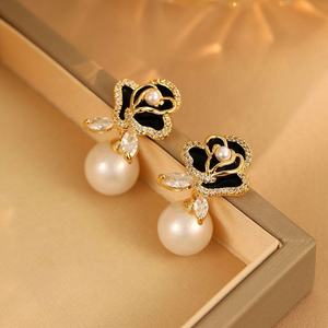 Versatile Copper Gold Plated Zircon <b>Stud</b> Earrings S925 <b>Silver</b> Needle High-End Trendy Gift - Product Image 3