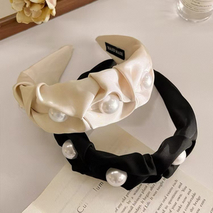 Diadema de Tela Negra y Blanca con Perlas, Diseño Exclusivo y Popular 2026, Diademas de Lujo Ligero para Mujer - Product Image 3