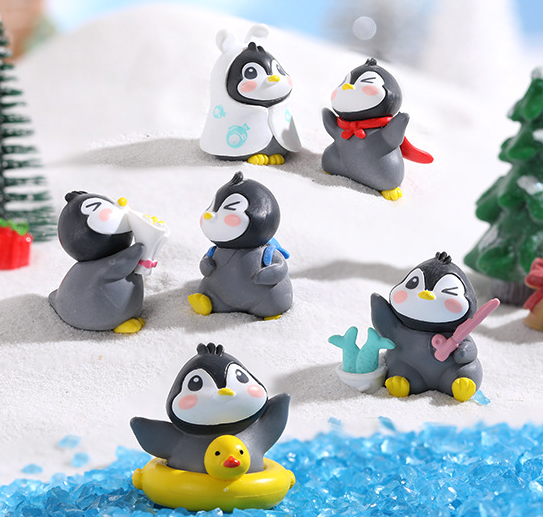 Mini Resin Penguins Kawaii Animal Figurines Resin Miniatures For