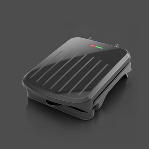 เตาปิ้งย่างไฟฟ้าเซรามิกแบบแผ่นเดียว George Foreman รุ่น Classic สำหรับ 2 ที่นั่ง พร้อมที่กดทำพานินี พื้นผิวเคลือบกันติด สำหรับใช้ในครัวเรือน สีดำ - Product Image 3