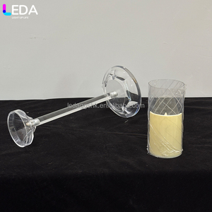 Candelabro LEDA de un solo brazo desmontable, transparente, de acrílico, para decoración de mesas en fiestas y eventos, ideal para bodas. - Product Image 4
