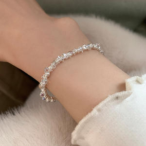 ลูกปัดสีแฟนตาซีหรูหราระดับไฮเอนด์ของผู้หญิงสร้อยข้อมือเข้าชุดสุดหรูสีเงินพร้อมชุบทองดีไซน์หลอดไฟขนาดเล็กแตก - Product Image 4