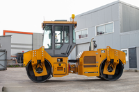 Compacteur de sol vibrant à double tambour XD83 de 8 tonnes avec moteur de marque réputée pour usage en construction