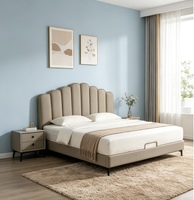 Cadre de lit en métal capitonné réglable et élégant, design durable et écologique, toucher doux et confortable pour la décoration de chambre moderne ou de villa