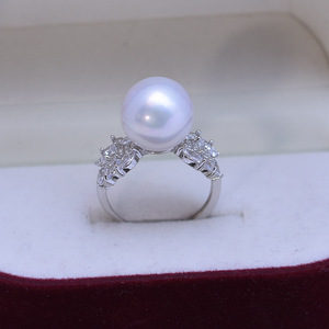 Bague en argent S925 pour femme avec diamant et perle d'eau douce de 11-12 mm, forte brillance, légers défauts, ouverture réglable, vente en gros - Product Image 1