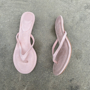 Sandales compensées à talon compensé pour femmes, mules d'été à lanières entre-doigts pour la plage et le quotidien en extérieur - Product Image 4