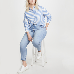 Nouvelle chemise rayée verticale en coton 100% bleu pour femmes grandes tailles, boutonnée - Product Image 3