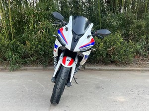 Motocicleta de Carreras Usada Estilo BMW RR, Moying 450R 450cc, Moto Deportiva de Alto Rendimiento, Apariencia Elegante, Fabricada en China - Product Image 3