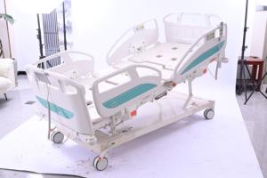 Lit d'hôpital électrique Hochey avec réglage manuel de la hauteur pour les examens gynécologiques et obstétricaux - Product Image 4