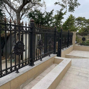 Valla de Privacidad de Aluminio Elegante de 4x8 pies con Recubrimiento en Polvo AAMA, Valla Residencial de Lujo con Modelado 3D para Seguridad Perimetral - Product Image 2