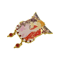Émail souple personnalisé en métal estampé, motif Japandi Anime Love Story Kiss pour