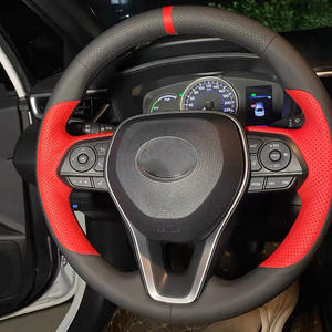 Housse de <span class=keywords><strong>volant</strong></span> en cuir de voiture cousue à la main en Fiber de carbone pour accessoires <span class=keywords><strong>Toyota</strong></span> <span class=keywords><strong>RAV4</strong></span> Corolla Camry Sienna - Product Image 4