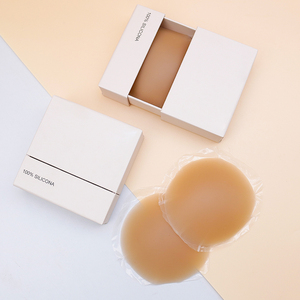 Nouvel arrivage de cache-tétons en silicone ultra-mince <span class=keywords><strong>sans</strong></span> couture perforé invisible jetable Pasties <span class=keywords><strong>sans</strong></span> bretelles dos nu Style sexy - Product Image 1