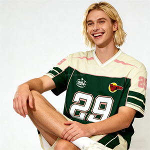 เสื้อยืดผู้ชายทรงปกติ สไตล์เรโทร ลายพิมพ์อเมริกัน ผ้าเจอร์ซีย์ แขนสั้น ทรงสี่เหลี่ยม ตาข่าย ระบายอากาศ สวมใส่สบาย สไตล์สตรีท สปอร์ต ฟุตบอล 100% - Product Image 1