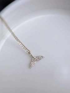 Moda coreana 9K oro sirena princesa cola de pez colgante elegante exquisito diseño de marea para fiestas venta al por mayor encantos finos - Product Image 5