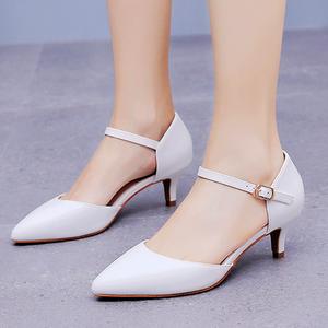 Sandales à talons aiguilles blanches pour femmes bout pointu conception <span class=keywords><strong>talon</strong></span> mi-bas grandes petites tailles pour mariages événements de mariée exportation - Product Image 2