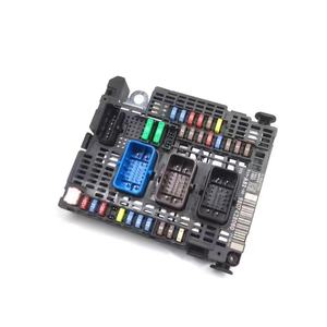 Adatto per Peugeot 508, 408, Citroen C4L, DS scatola dei fusibili e scatola dei fusibili vano motore - Product Image 1