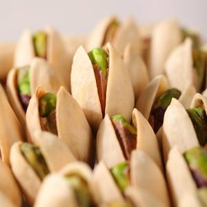 Großhandel Ungeschälte Getrocknete Pistazien Premium Roh 10kg für Snack-Geschenkverpackung OEM-Lieferant für den Nahost-Markt - Product Image 4