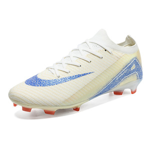 أحذية كرة قدم مريحة ومضادة للانزلاق، موديل <span class=keywords><strong>2026</strong></span> الجديد للرجال والنساء - Product Image 5