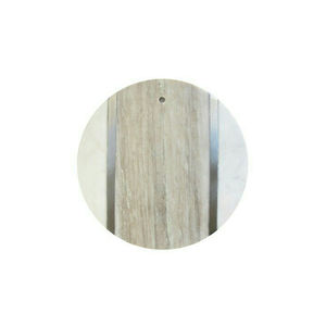 Tabla de Cortar Redonda Hecha a Mano, 100% Madera, de Alta Calidad, Diseño Premium, Sostenible y Apta para Lavavajillas - Product Image 1