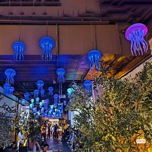 Red LED árbol colgante rojo medusas al aire libre luz de modelado 6000K luz diurna regulable para restaurante Bar ambiente paisaje - Product Image 1