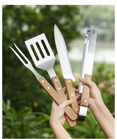 Ensemble de barbecue combiné DAPHYLA en acier inoxydable avec manche en bois, résistant à la chaleur, antiadhésif, portable pour le camping et les pique-niques