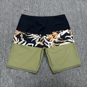 กางเกงแบดมินตันผู้ชายผ้าไนลอนผสมสแปนเด็กซ์ ระบายอากาศ แห้งเร็ว พร้อมซับในตาข่าย - Product Image 3