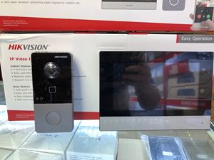 Kit de Videoportero IP Hikvision DS-KIS603-<span class=keywords><strong>P</strong></span>(B) <span class=keywords><strong>para</strong></span> Villa o Casa, Solo un Botón de Llamada - Product Image 2