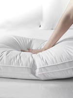 Oreillers doux en peluche de forme rembourrée personnalisée en gros oreiller de massage du cou à coussin à haute densité