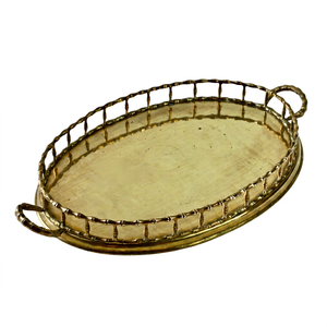 Plateau décoratif ovale en laiton avec poignées en bambou, artisanat traditionnel en métal, plateau de service pour la décoration de la maison - Product Image 1