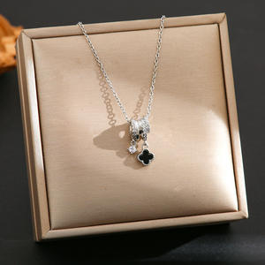 Wholesale <b>Black</b> Clover Pendant <b>Necklace</b> Minimalist CZ Inlay Stainless Steel Choker <b>Necklace</b> for Women Fashion Jewelry - Product Image 3