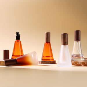 Botella de spray de perfume de cristal naranja con degradado esmerilado serigrafiado con logotipo personalizado 15ml pulverizador de bomba recargable de forma cónica <span class=keywords><strong>Doully</strong></span> - Product Image 1